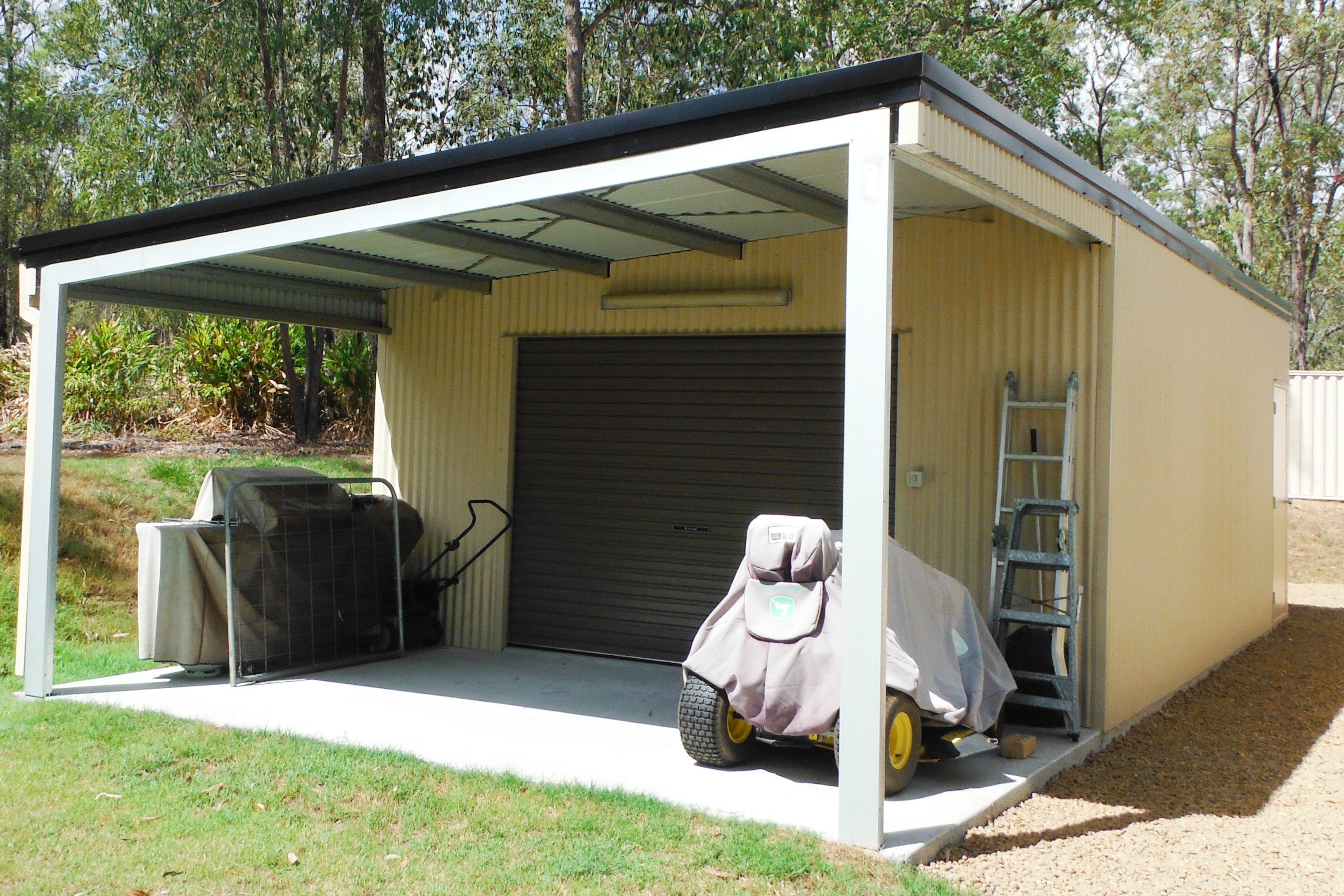 FROM SINGLE GARAGES TO LARGE SHEDS, WITH GABLE OR SKILLION ROOFS